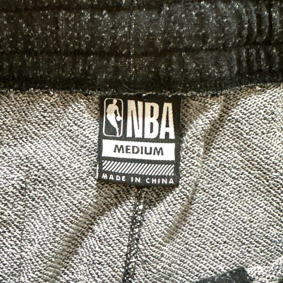 NBA Frayed Hem Chevron Fleece Sweatpants Joggers Cropped Lounge Teens Gray - Picture 9 of 11
